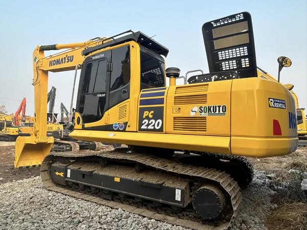 Komatsu PC220 excavator Good Price