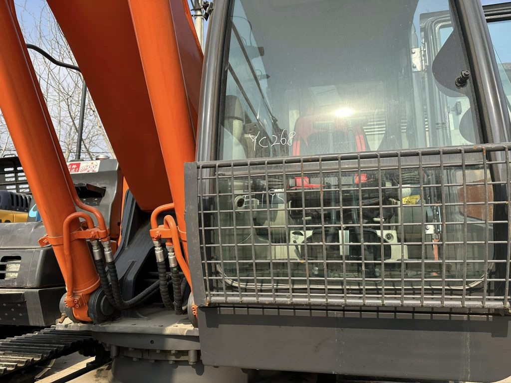 Hitachi ZX240 excavator Good Price
