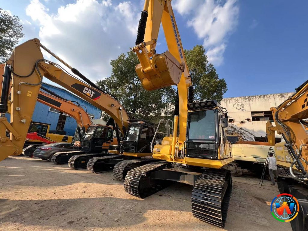 Komatsu PC200-7 excavator Good Price