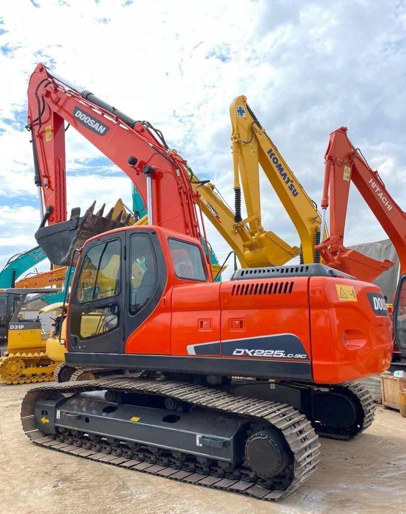 Doosan DX225LC9C excavator Good Price