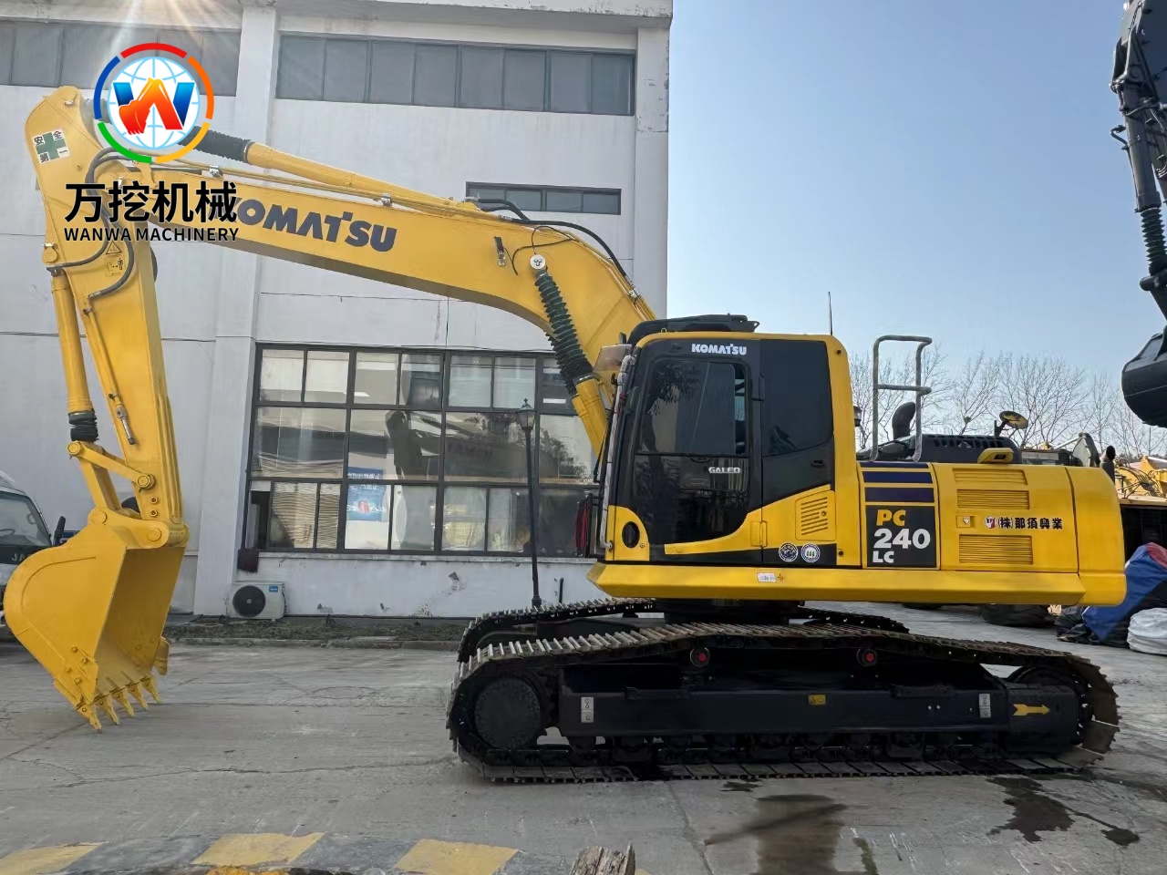 Komatsu PC240 excavator Good Price