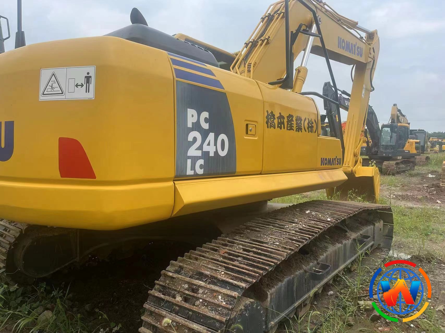 Komatsu PC240-8 excavator Good Price