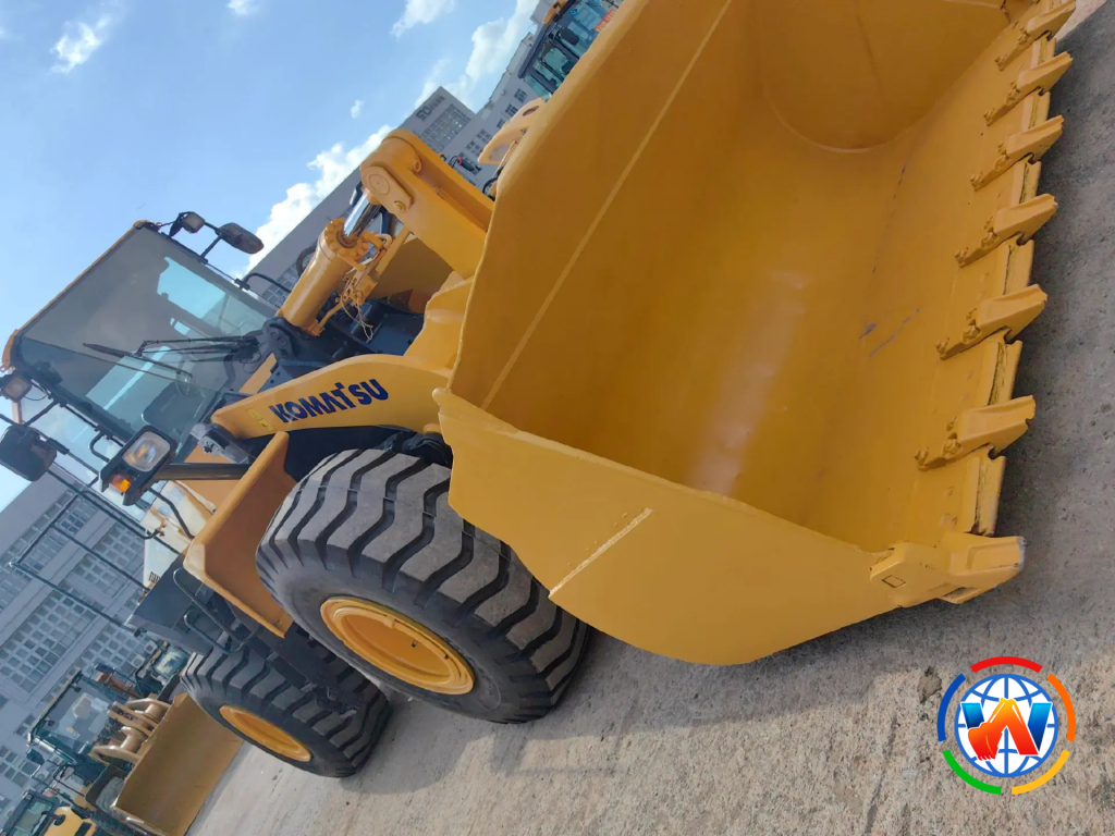KOMTASU 380 Loader Good Price
