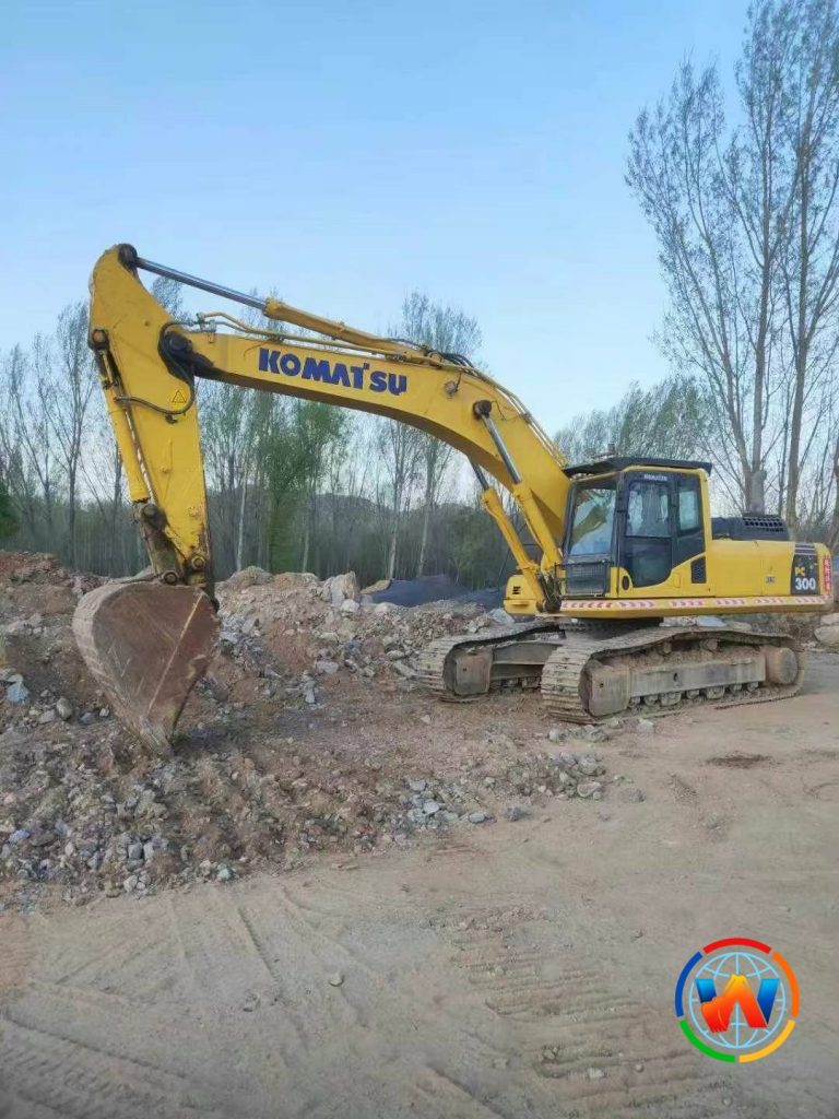 Komatsu PC300-8MO excavator Good Price