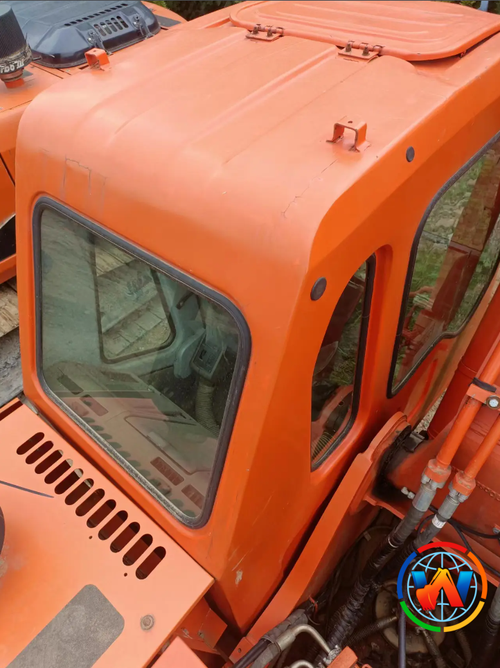 DOOSAN DH220LC-7掘削機の良い価格