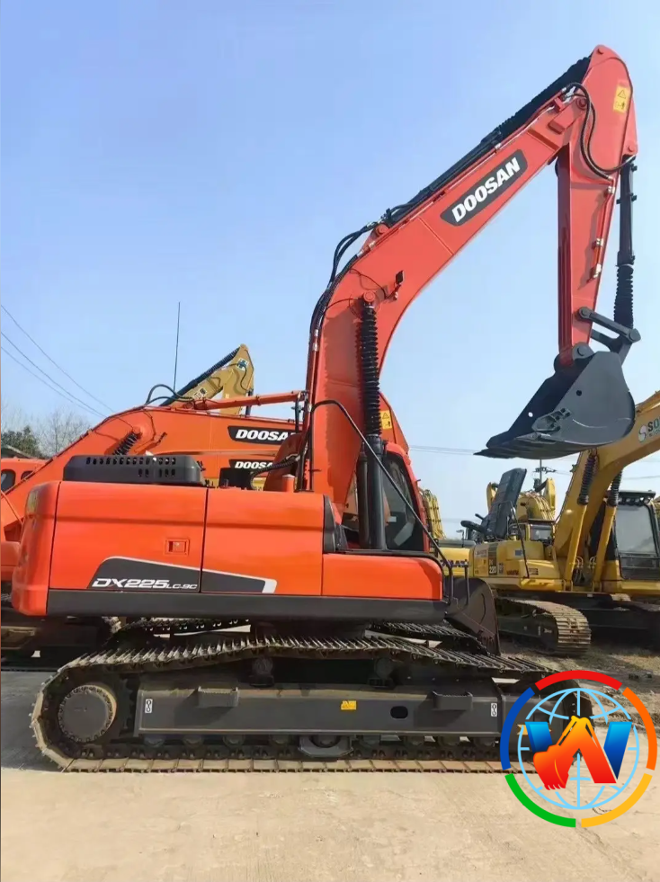 DOOSAN DX225LC-9C excavator Good Price