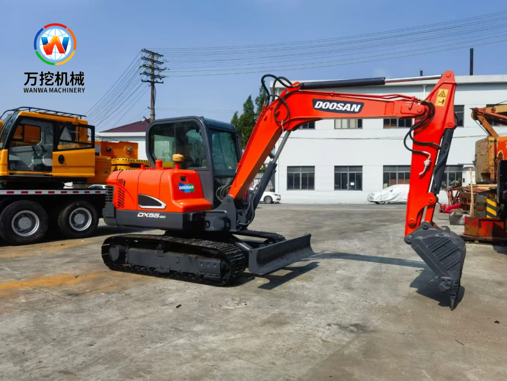 DOOSAN DX55 excavator Good Price