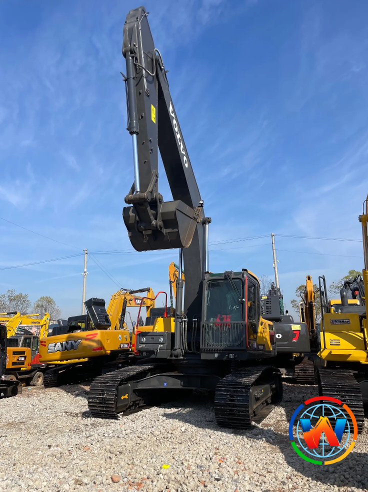 VOLVO EC240 excavator Good Price