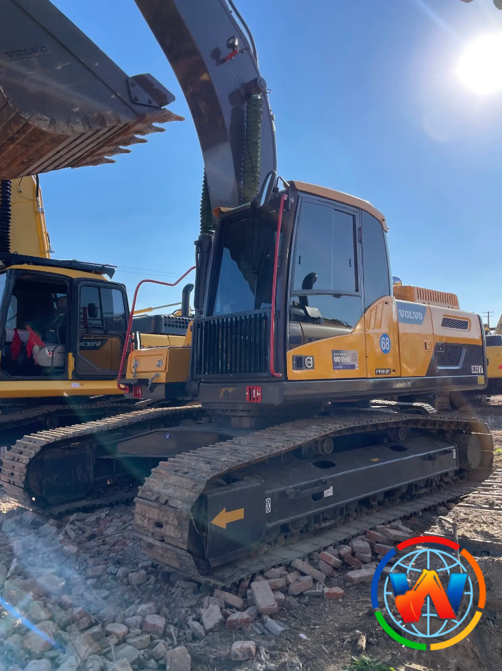 VOLVO EC250 excavators in good price