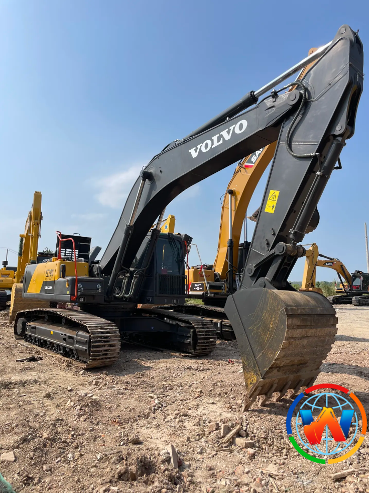 VOLVO EC290 excavators in good price