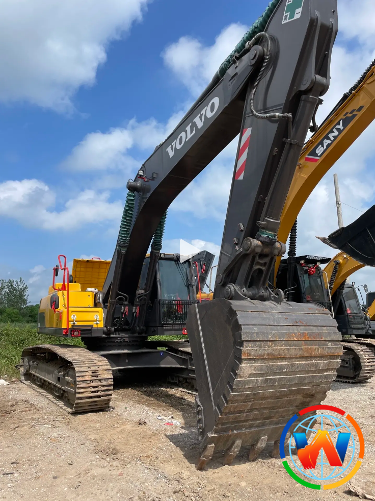 VOLVO EC300 excavators in good price