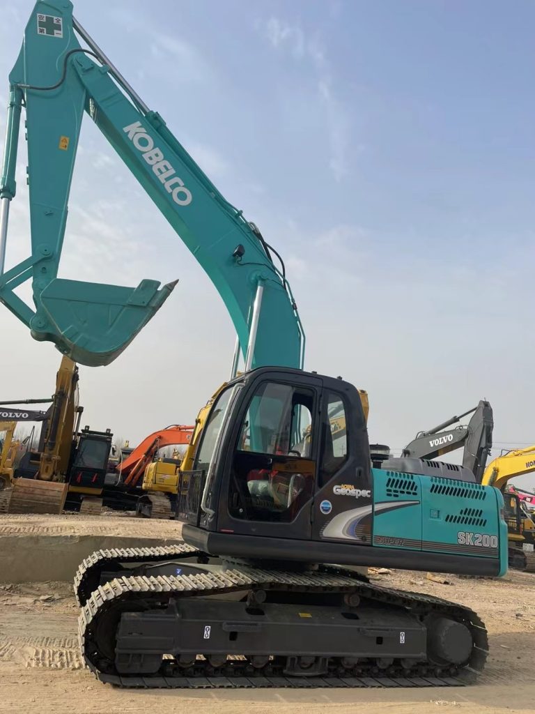 Kobelco SK200 excavator Good Price