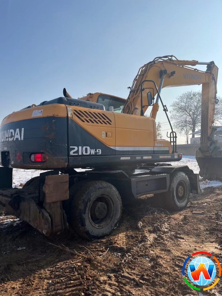HYUNDAI 210 WHEEL EXCAVATOR Good Price