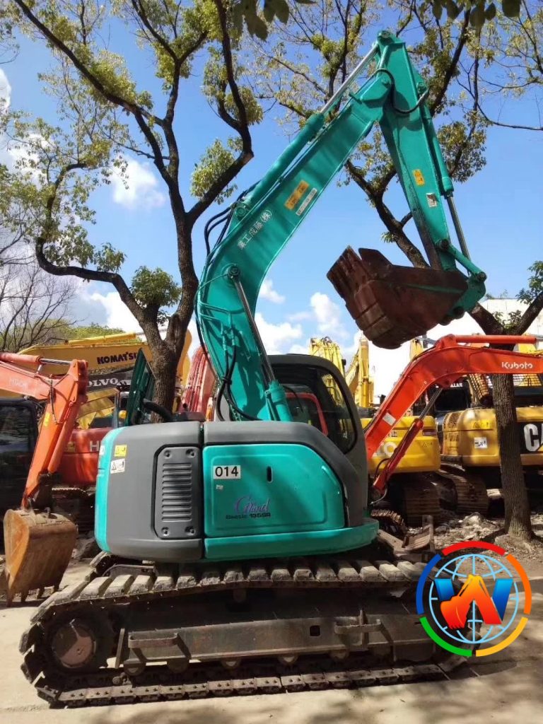 Kobelco SK135 excavator Good Price