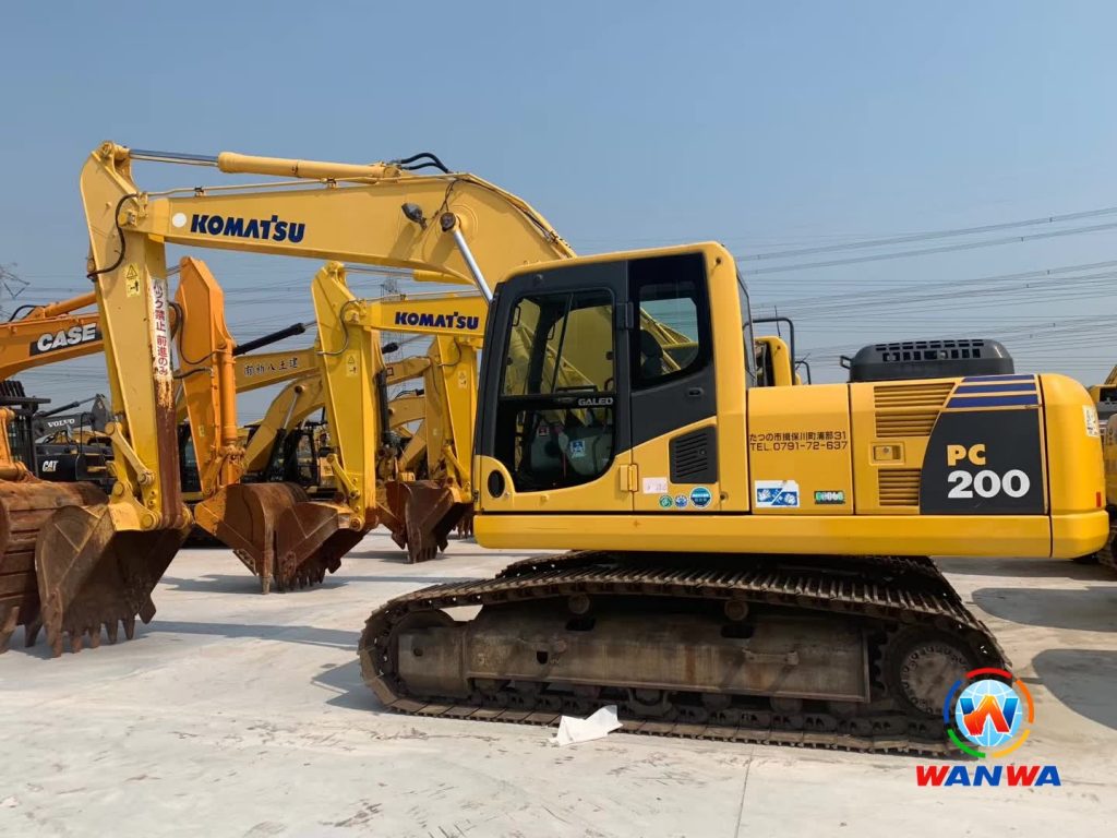 KOMATSU PC200-8 excavator Good Price