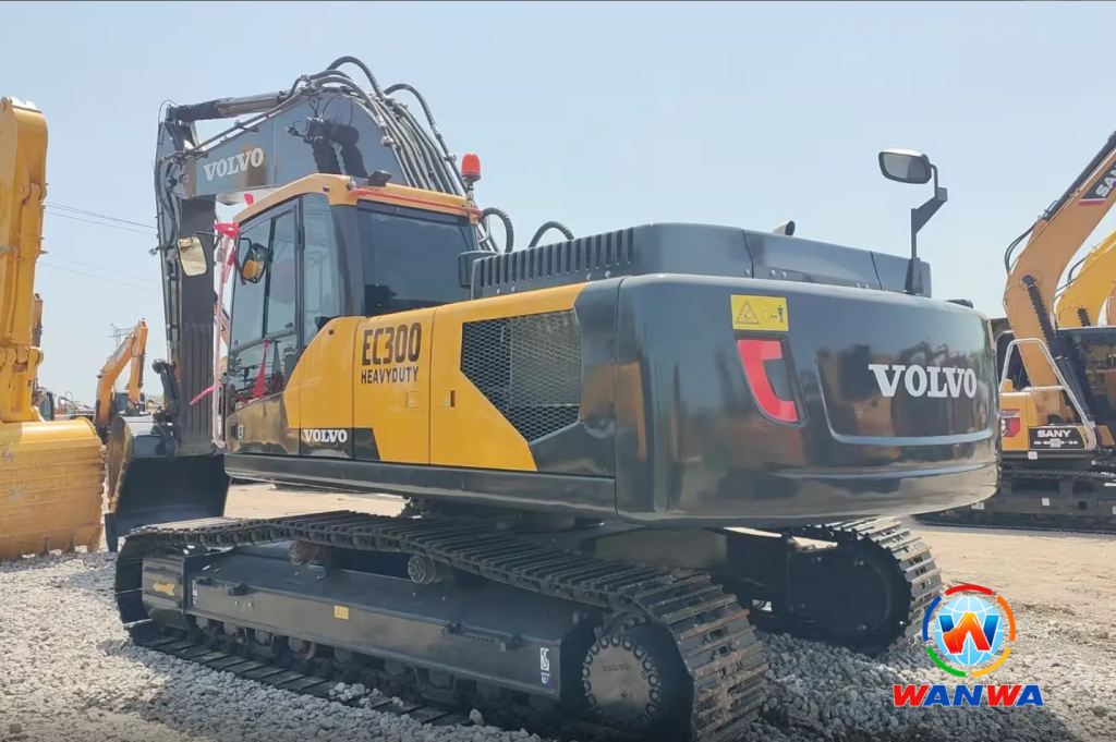 VOLVO EC300 excavators in good price