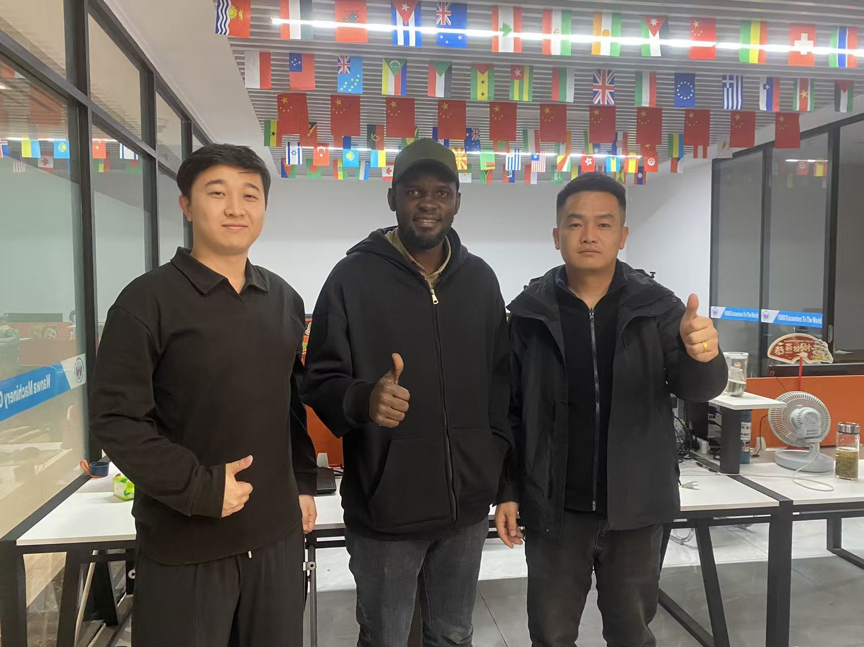 【Lois】Tanzanian Clients Visit Wanwa Group for used Excavator