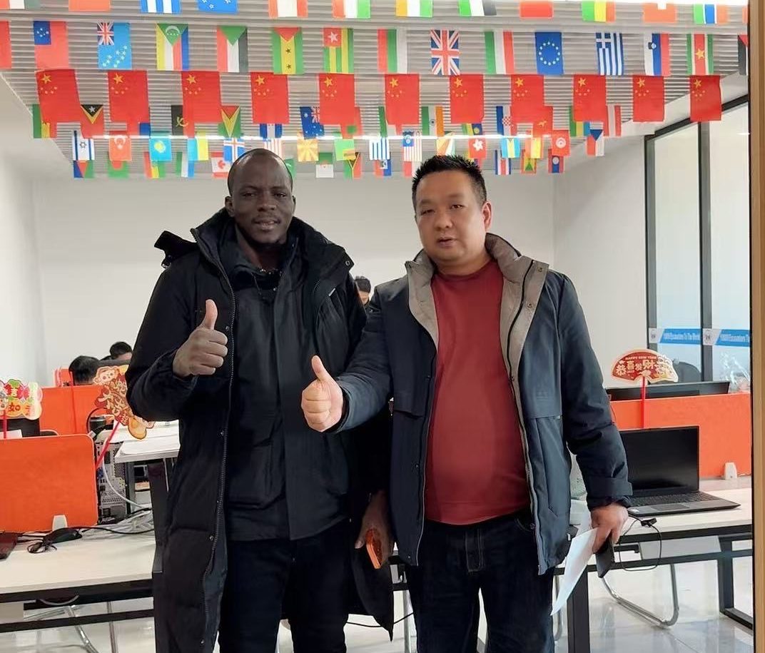 【SamHao】African Client Visits Wanwa Group to Procure Excavators